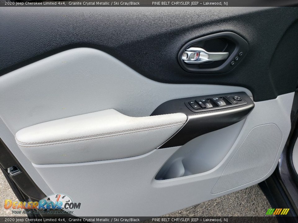 Door Panel of 2020 Jeep Cherokee Limited 4x4 Photo #8