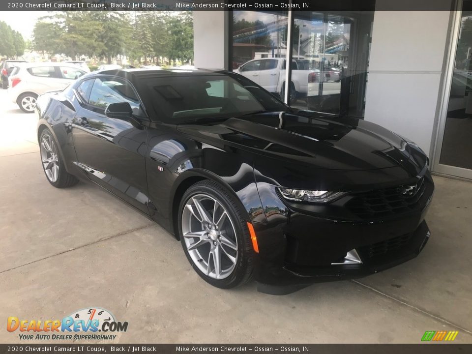 Front 3/4 View of 2020 Chevrolet Camaro LT Coupe Photo #1
