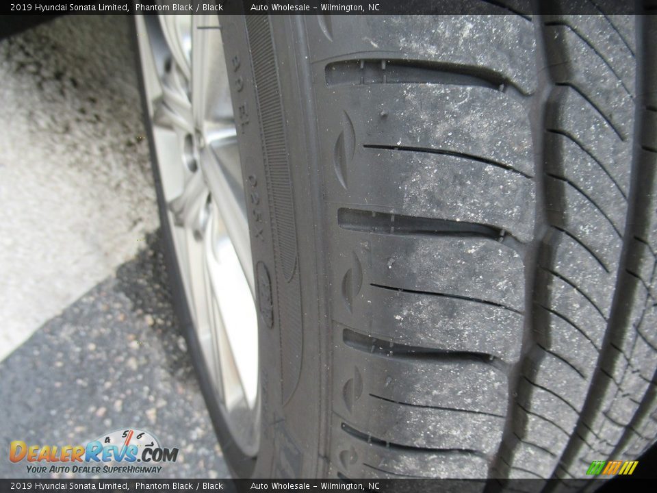 2019 Hyundai Sonata Limited Phantom Black / Black Photo #8