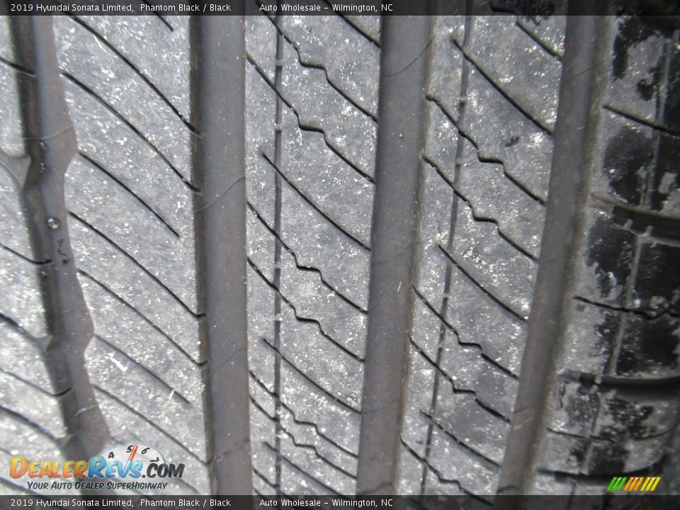 2019 Hyundai Sonata Limited Phantom Black / Black Photo #9