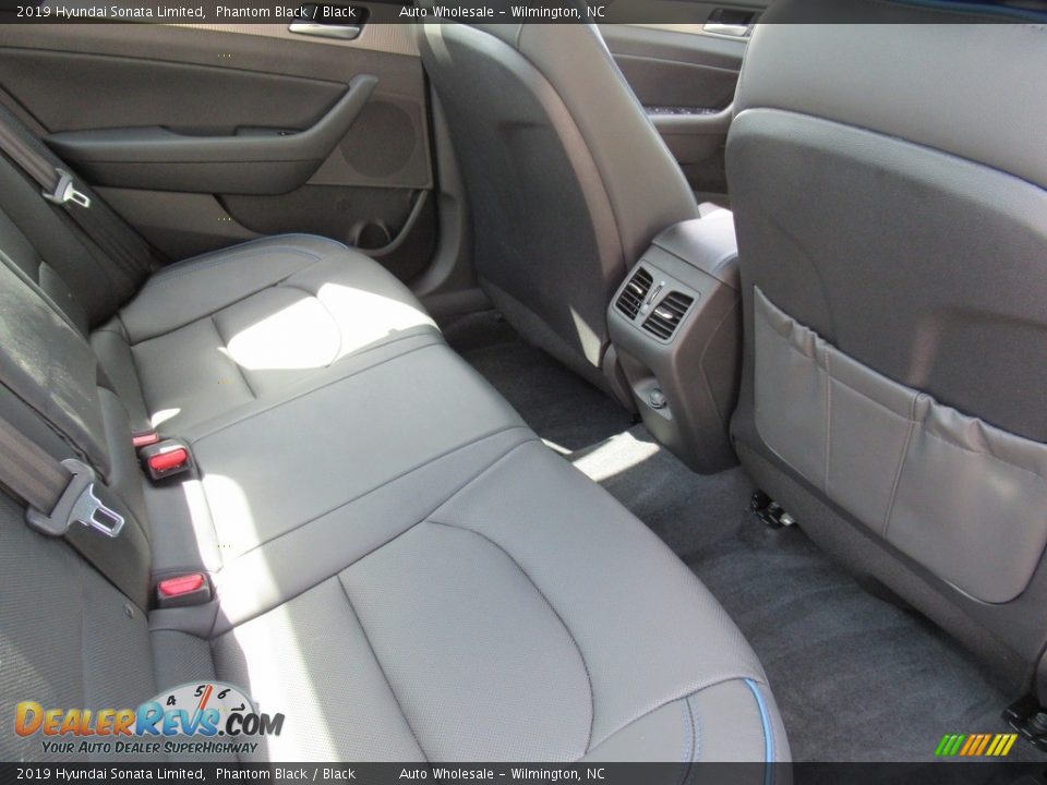 2019 Hyundai Sonata Limited Phantom Black / Black Photo #13