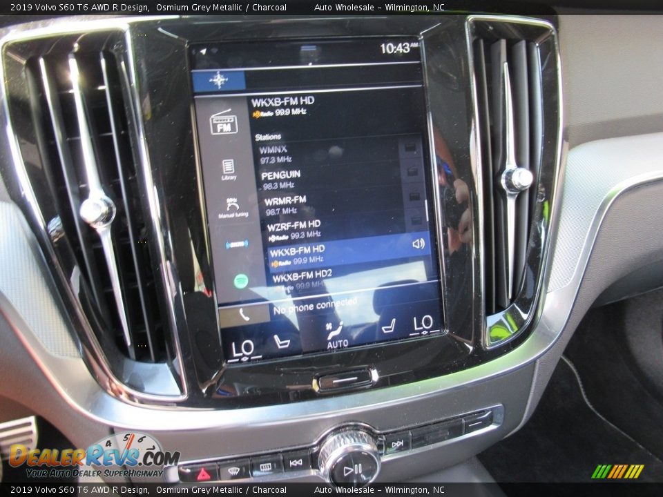 Controls of 2019 Volvo S60 T6 AWD R Design Photo #17