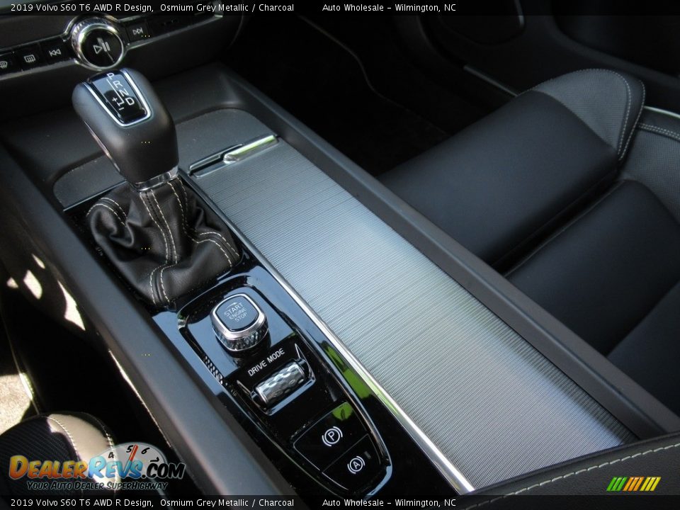 2019 Volvo S60 T6 AWD R Design Shifter Photo #19