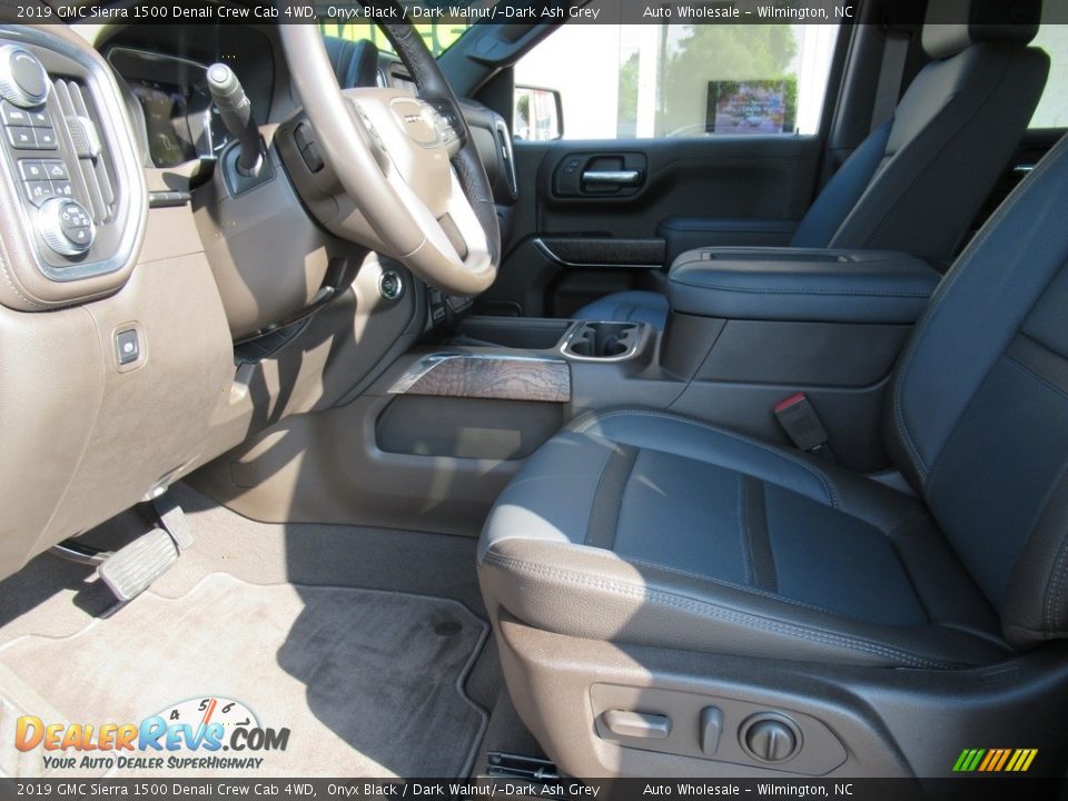 2019 GMC Sierra 1500 Denali Crew Cab 4WD Onyx Black / Dark Walnut/­Dark Ash Grey Photo #9