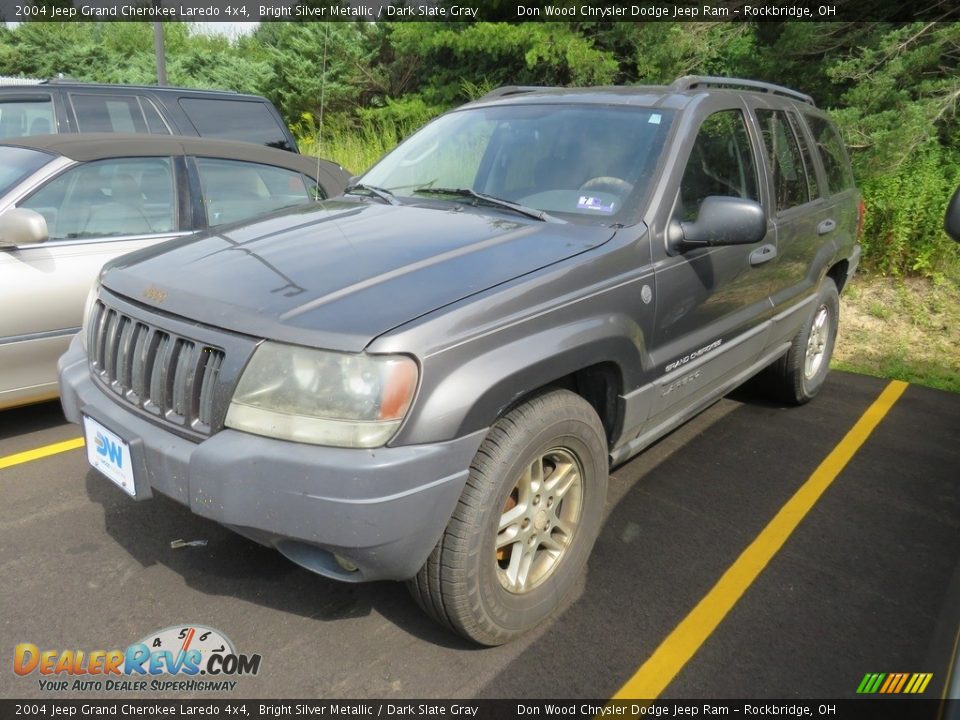 2004 Jeep Grand Cherokee Laredo 4x4 Bright Silver Metallic / Dark Slate Gray Photo #2