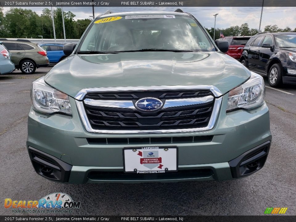 2017 Subaru Forester 2.5i Jasmine Green Metallic / Gray Photo #2