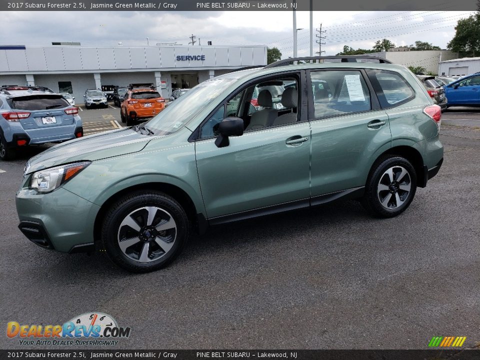 2017 Subaru Forester 2.5i Jasmine Green Metallic / Gray Photo #4