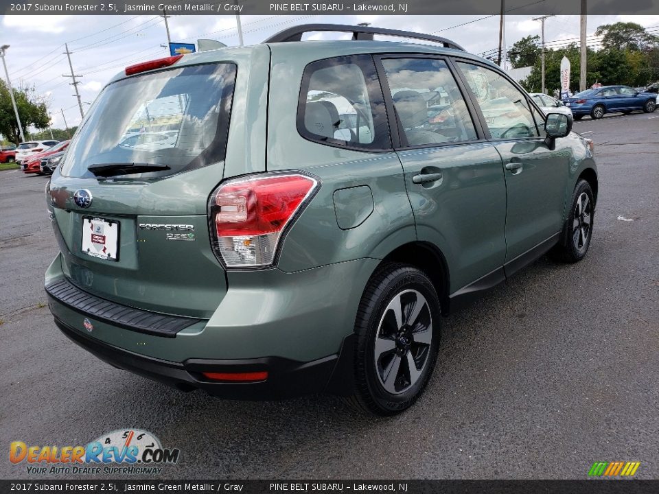 2017 Subaru Forester 2.5i Jasmine Green Metallic / Gray Photo #7