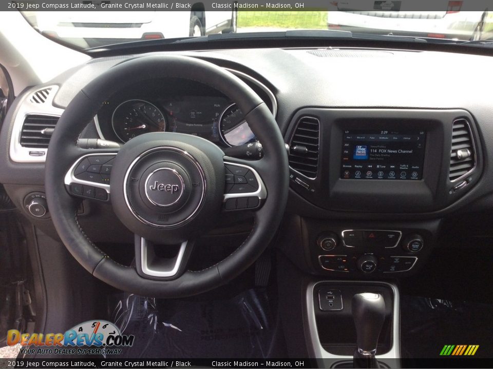 2019 Jeep Compass Latitude Granite Crystal Metallic / Black Photo #2