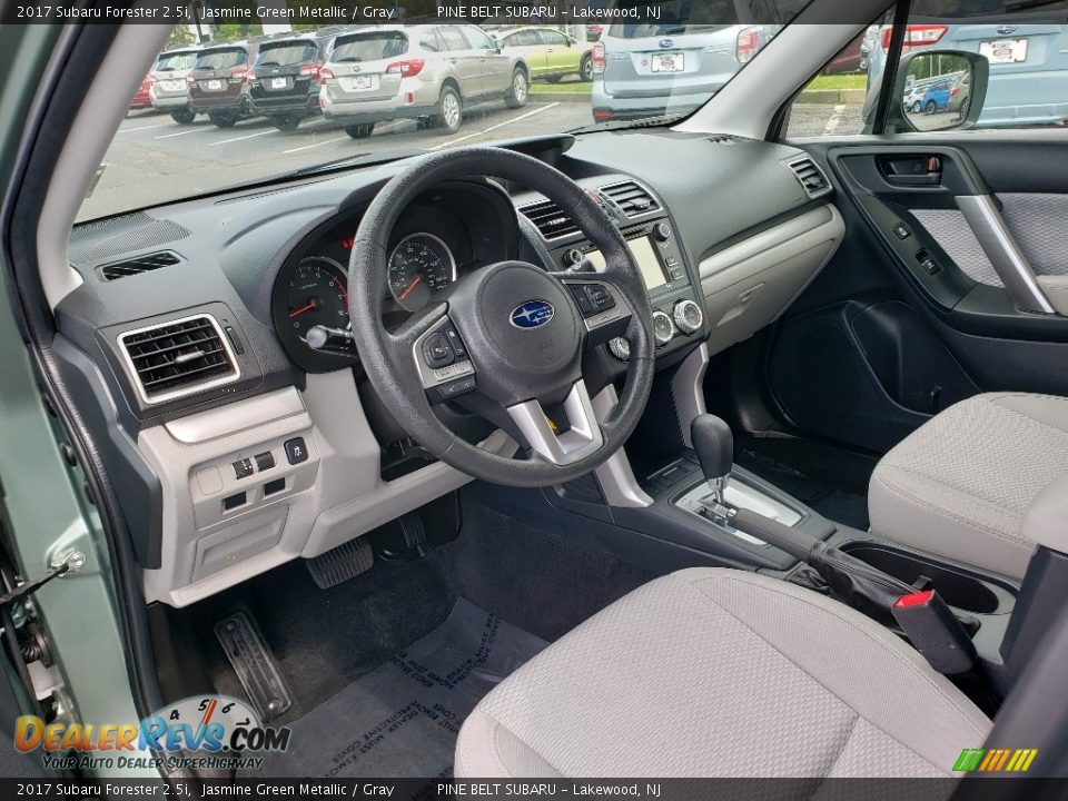 2017 Subaru Forester 2.5i Jasmine Green Metallic / Gray Photo #25