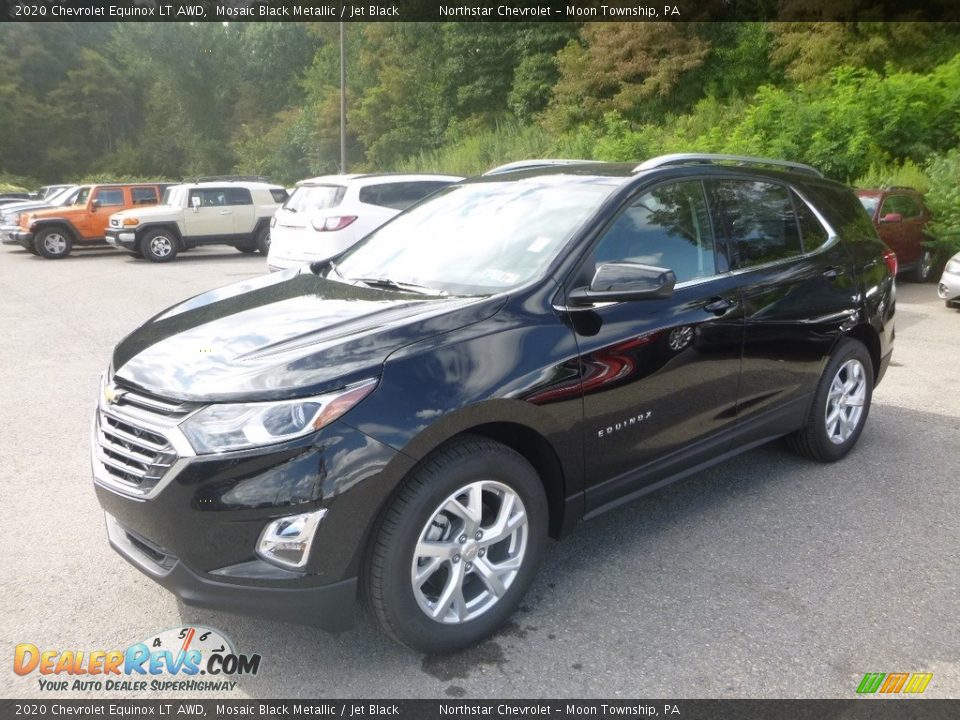 Front 3/4 View of 2020 Chevrolet Equinox LT AWD Photo #1