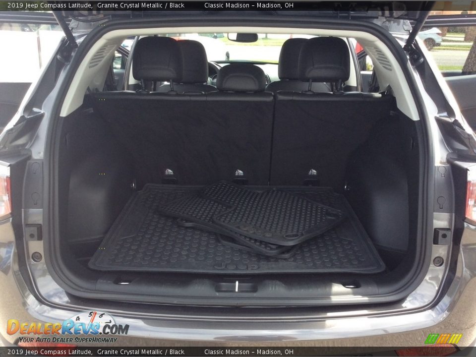 2019 Jeep Compass Latitude Granite Crystal Metallic / Black Photo #28