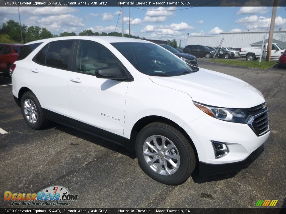 Front 3/4 View of 2020 Chevrolet Equinox LS AWD Photo #7