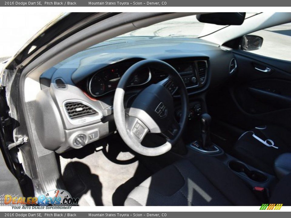 2016 Dodge Dart SE Pitch Black / Black Photo #10