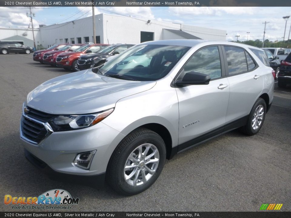 Front 3/4 View of 2020 Chevrolet Equinox LS AWD Photo #1