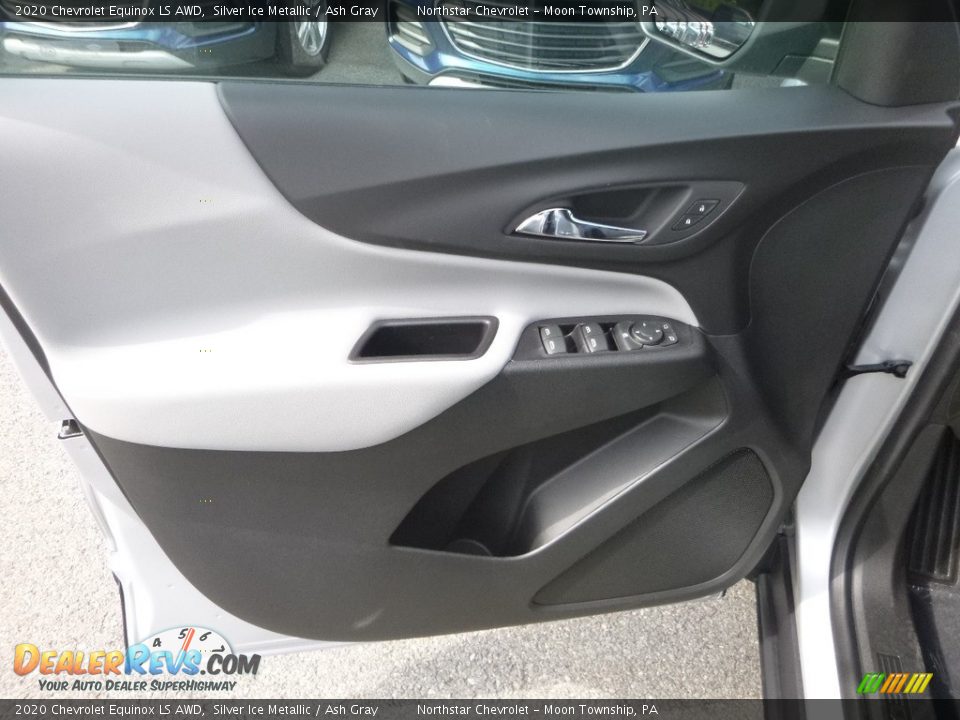 Door Panel of 2020 Chevrolet Equinox LS AWD Photo #13
