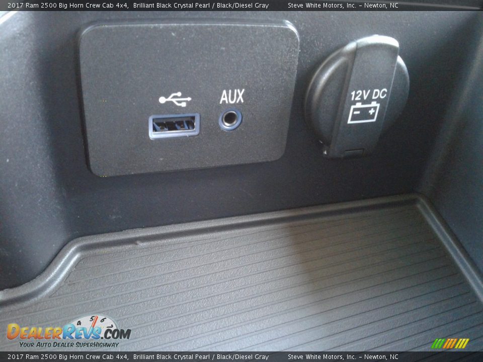 2017 Ram 2500 Big Horn Crew Cab 4x4 Brilliant Black Crystal Pearl / Black/Diesel Gray Photo #30