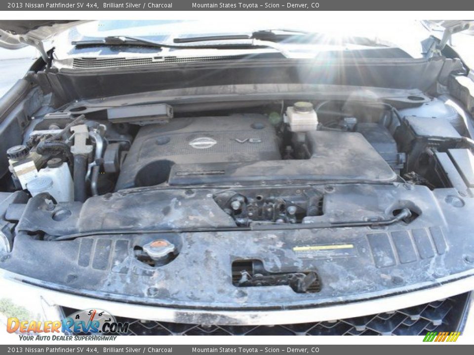 2013 Nissan Pathfinder SV 4x4 Brilliant Silver / Charcoal Photo #9