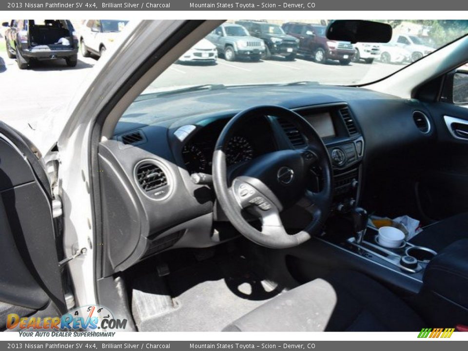 2013 Nissan Pathfinder SV 4x4 Brilliant Silver / Charcoal Photo #10