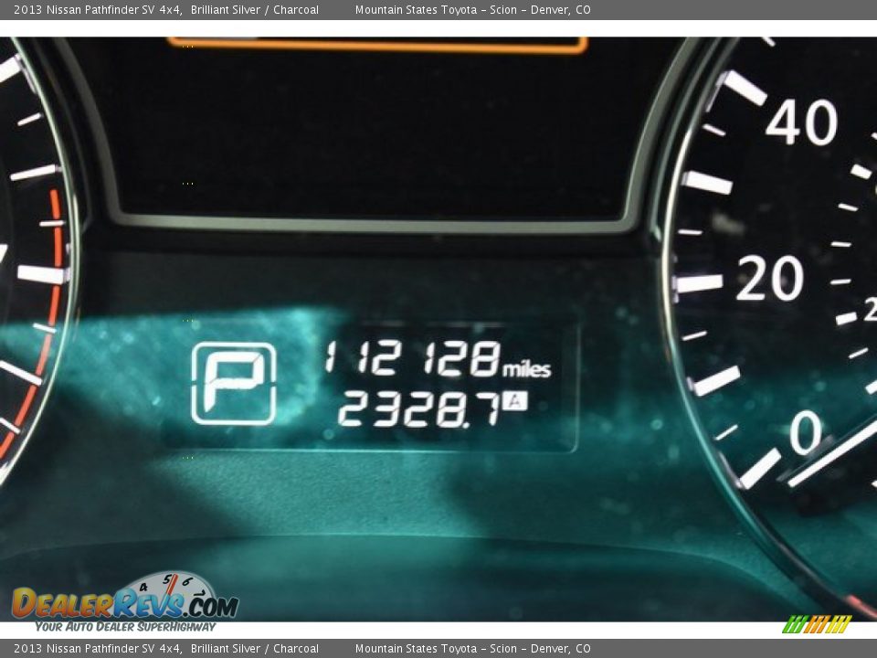 2013 Nissan Pathfinder SV 4x4 Brilliant Silver / Charcoal Photo #12