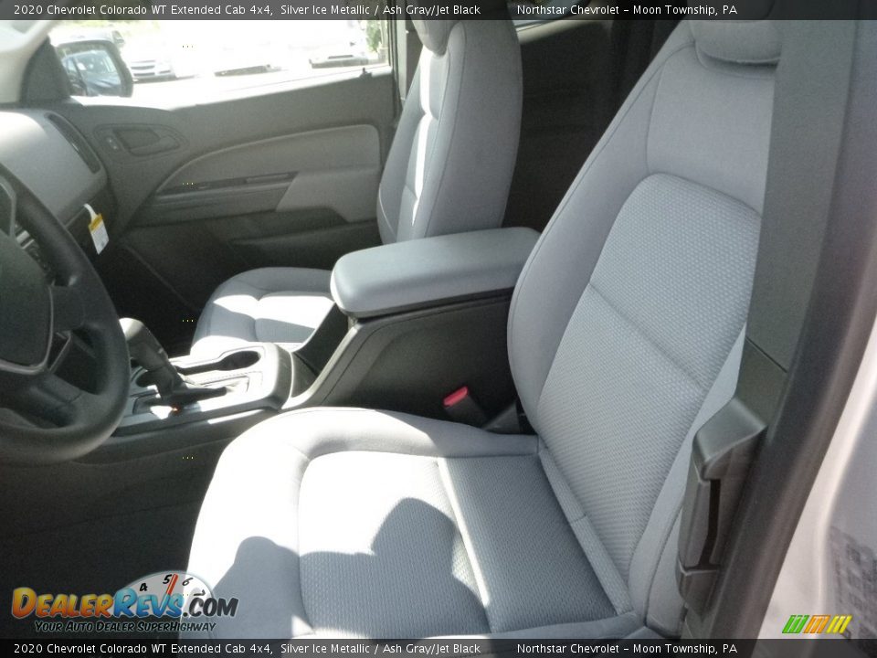 Front Seat of 2020 Chevrolet Colorado WT Extended Cab 4x4 Photo #12
