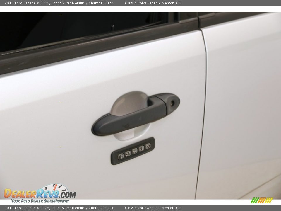 2011 Ford Escape XLT V6 Ingot Silver Metallic / Charcoal Black Photo #4
