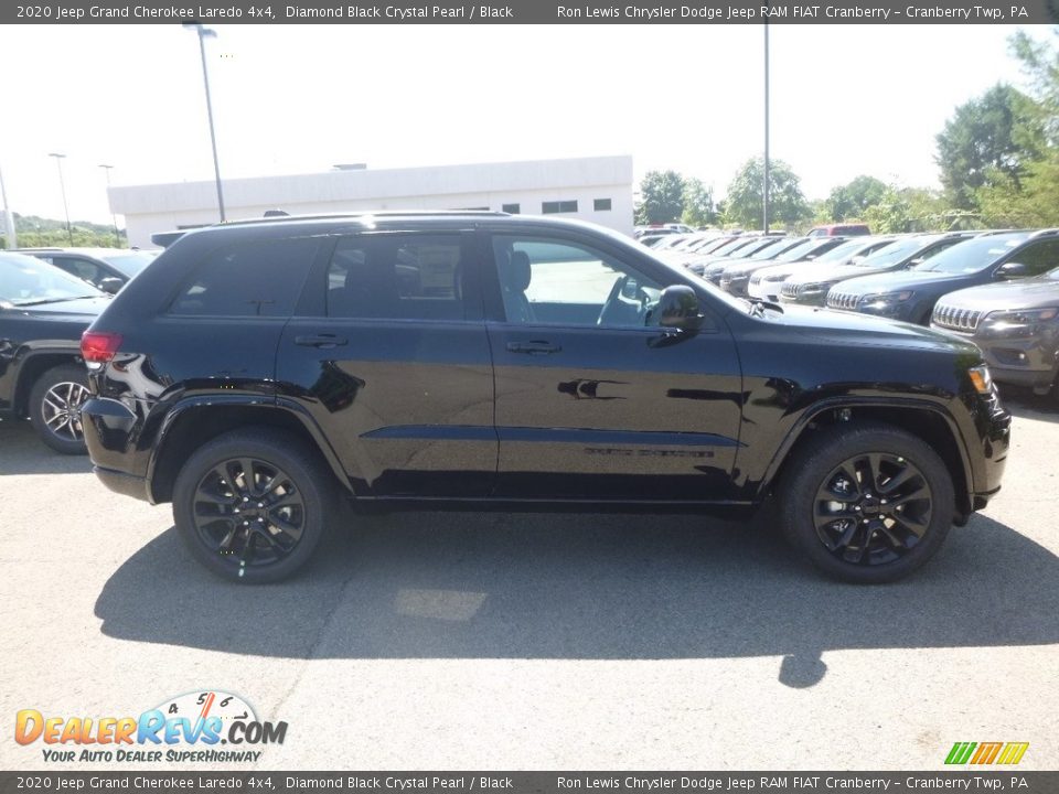 2020 Jeep Grand Cherokee Laredo 4x4 Diamond Black Crystal Pearl / Black Photo #6