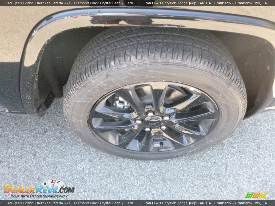 2020 Jeep Grand Cherokee Laredo 4x4 Diamond Black Crystal Pearl / Black Photo #9