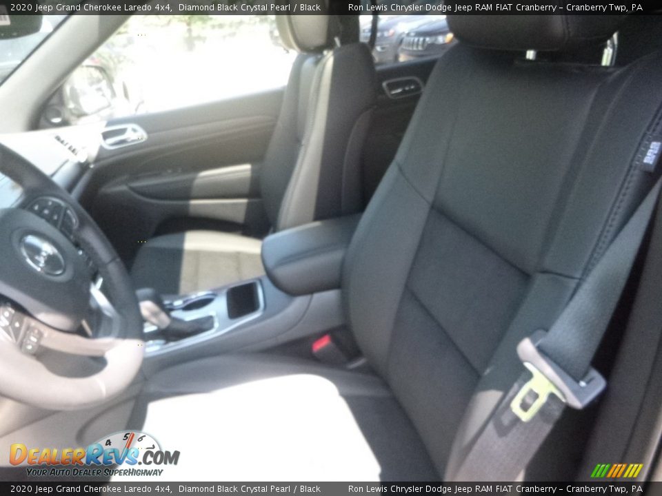 2020 Jeep Grand Cherokee Laredo 4x4 Diamond Black Crystal Pearl / Black Photo #14