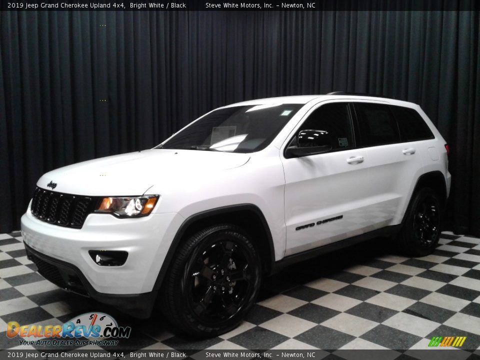 2019 Jeep Grand Cherokee Upland 4x4 Bright White / Black Photo #2