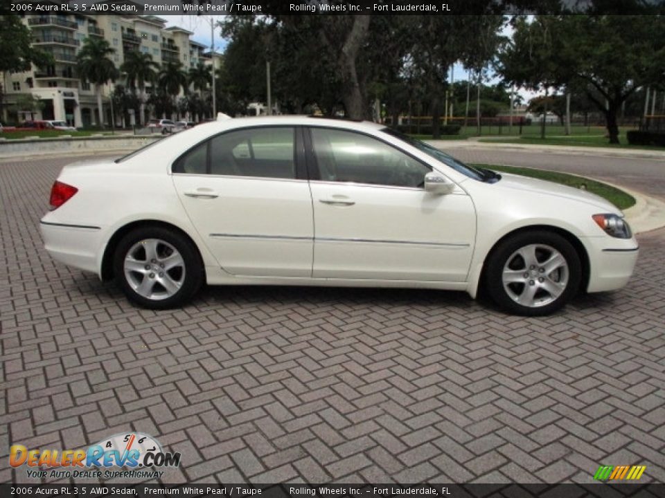 2006 Acura RL 3.5 AWD Sedan Premium White Pearl / Taupe Photo #3