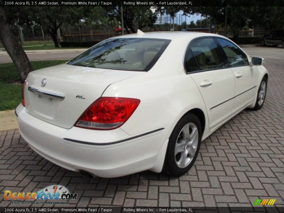 2006 Acura RL 3.5 AWD Sedan Premium White Pearl / Taupe Photo #5