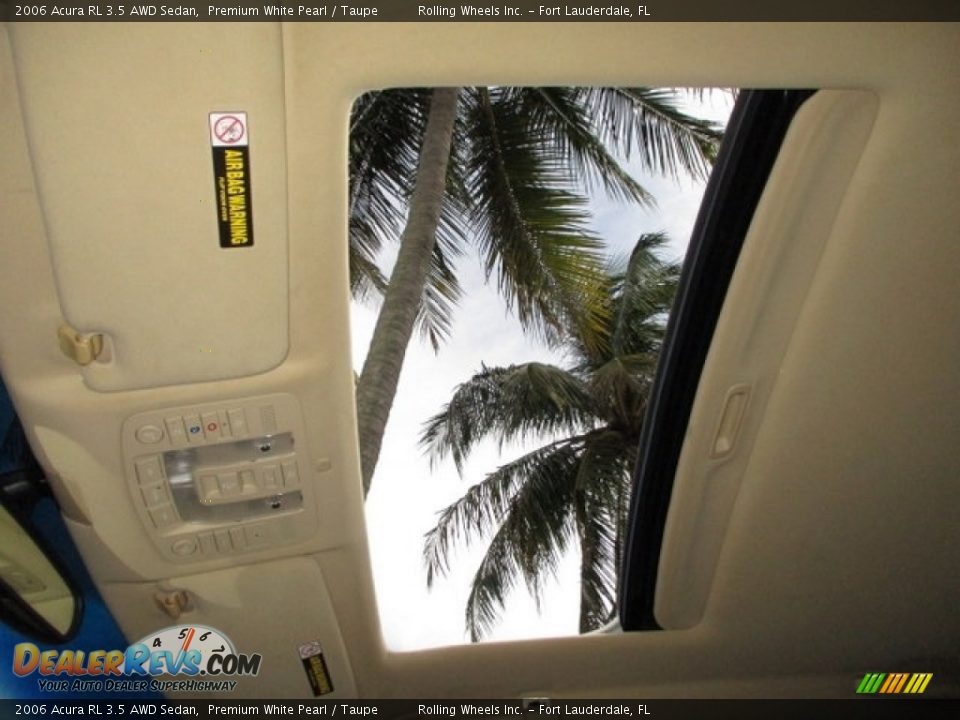 2006 Acura RL 3.5 AWD Sedan Premium White Pearl / Taupe Photo #6
