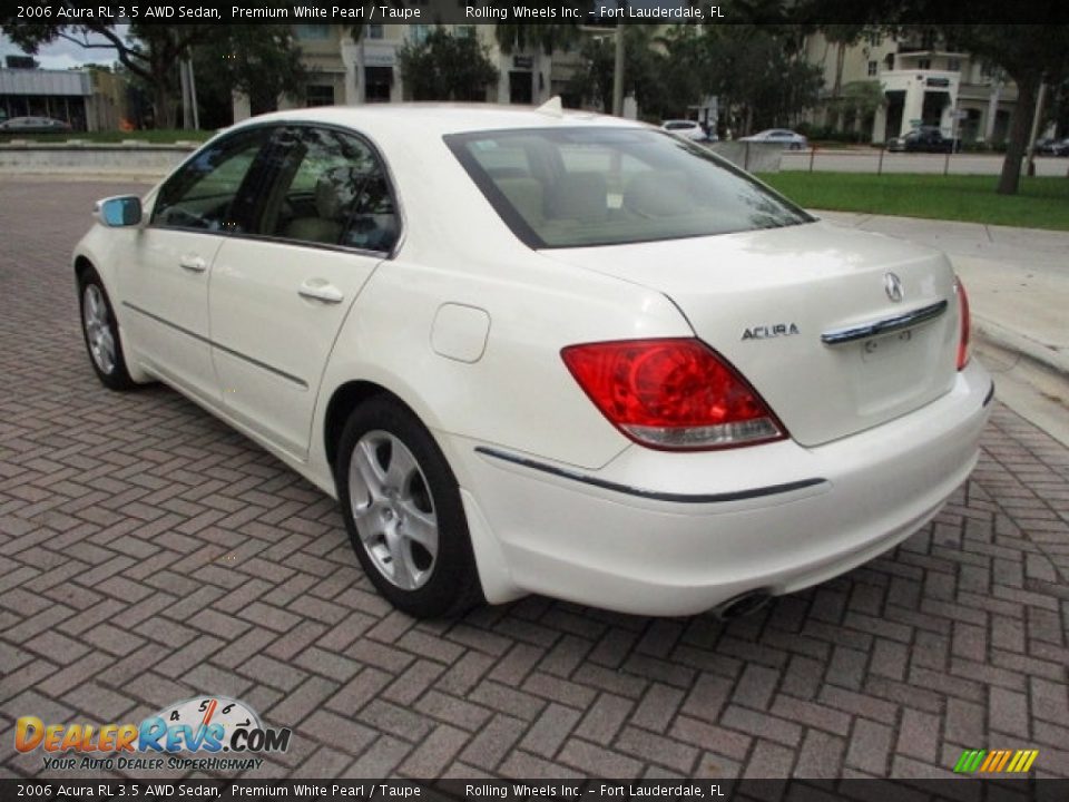 2006 Acura RL 3.5 AWD Sedan Premium White Pearl / Taupe Photo #9