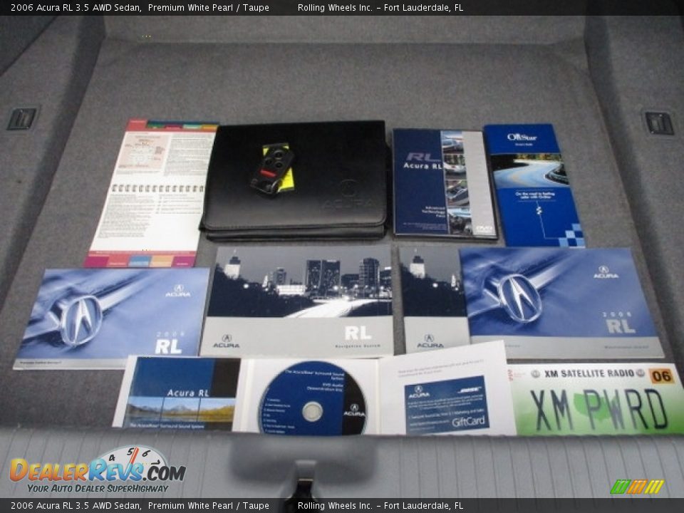 2006 Acura RL 3.5 AWD Sedan Premium White Pearl / Taupe Photo #12