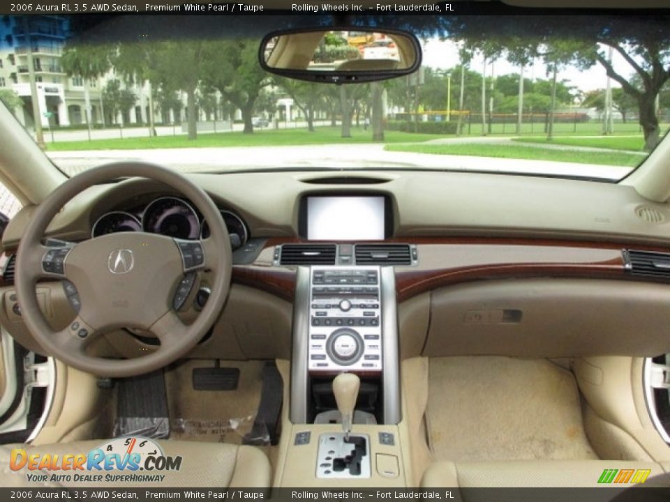 2006 Acura RL 3.5 AWD Sedan Premium White Pearl / Taupe Photo #16