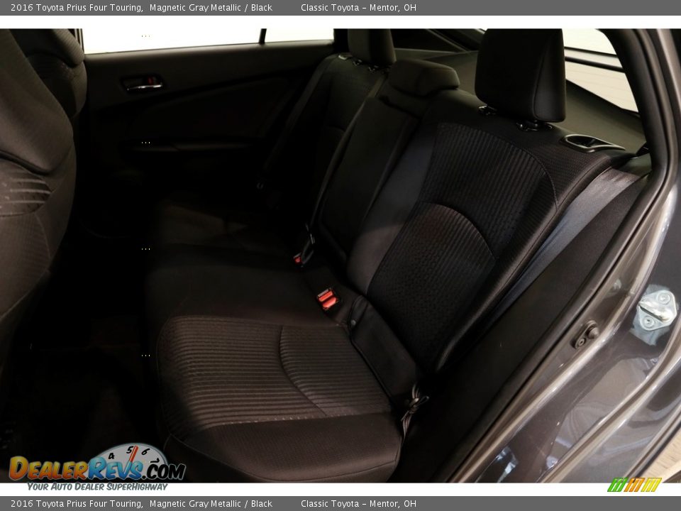 2016 Toyota Prius Four Touring Magnetic Gray Metallic / Black Photo #17