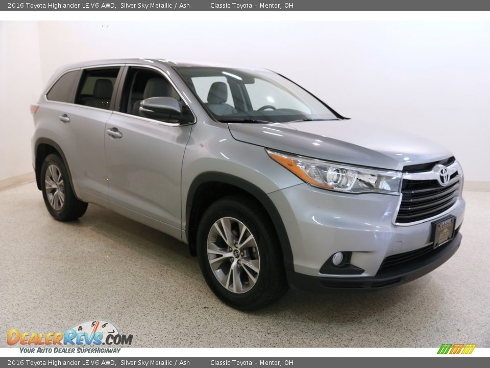 2016 Toyota Highlander LE V6 AWD Silver Sky Metallic / Ash Photo #1