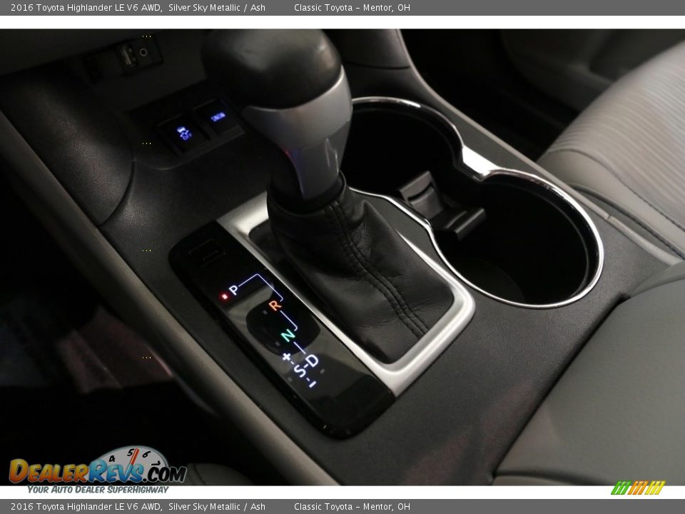 2016 Toyota Highlander LE V6 AWD Silver Sky Metallic / Ash Photo #14