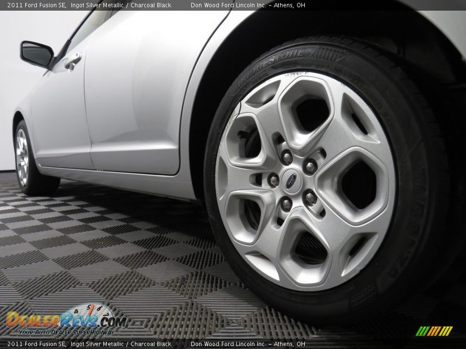 2011 Ford Fusion SE Ingot Silver Metallic / Charcoal Black Photo #10