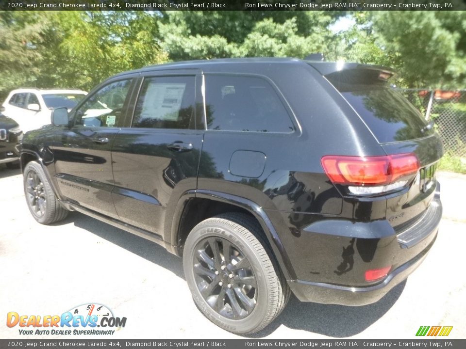 2020 Jeep Grand Cherokee Laredo 4x4 Diamond Black Crystal Pearl / Black Photo #3