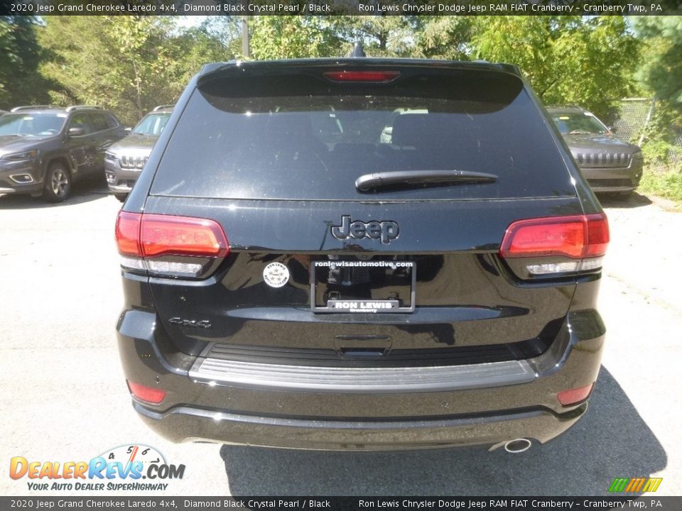 2020 Jeep Grand Cherokee Laredo 4x4 Diamond Black Crystal Pearl / Black Photo #4