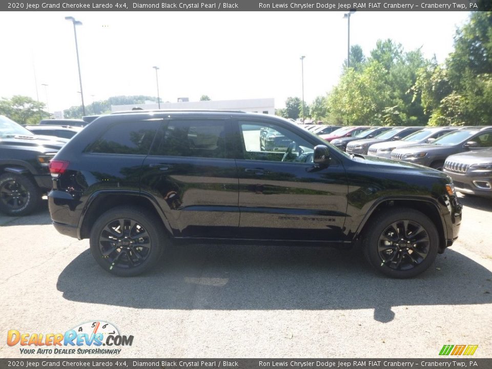 2020 Jeep Grand Cherokee Laredo 4x4 Diamond Black Crystal Pearl / Black Photo #6