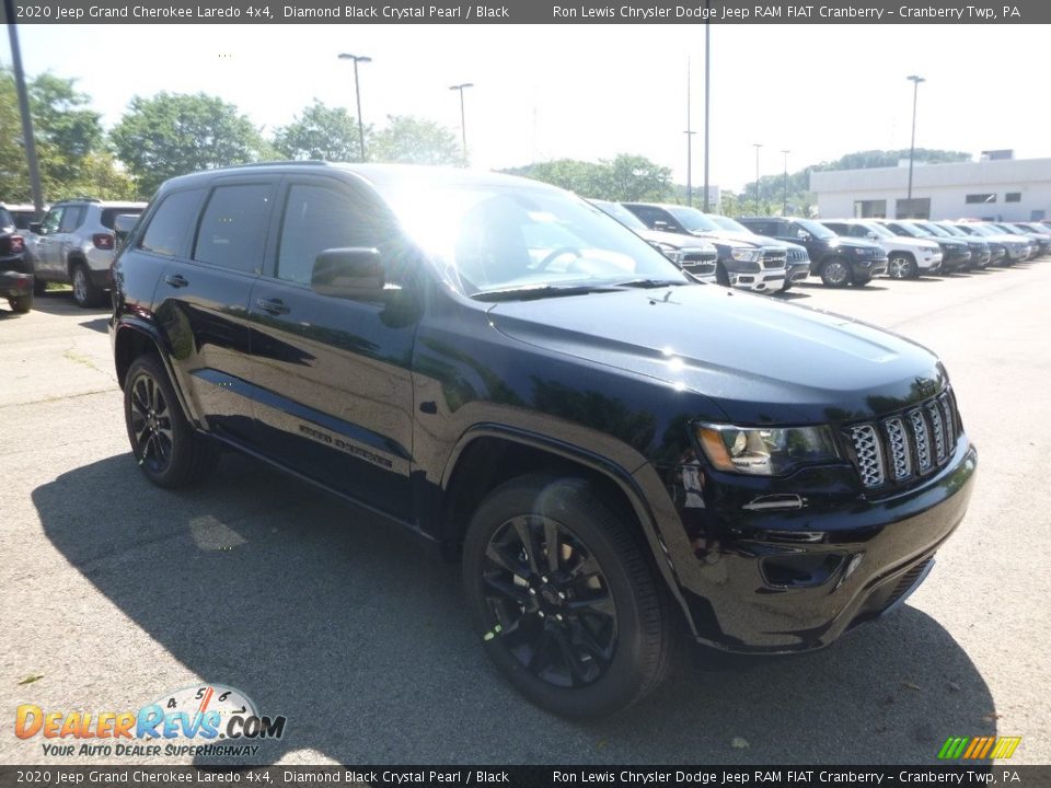 2020 Jeep Grand Cherokee Laredo 4x4 Diamond Black Crystal Pearl / Black Photo #7