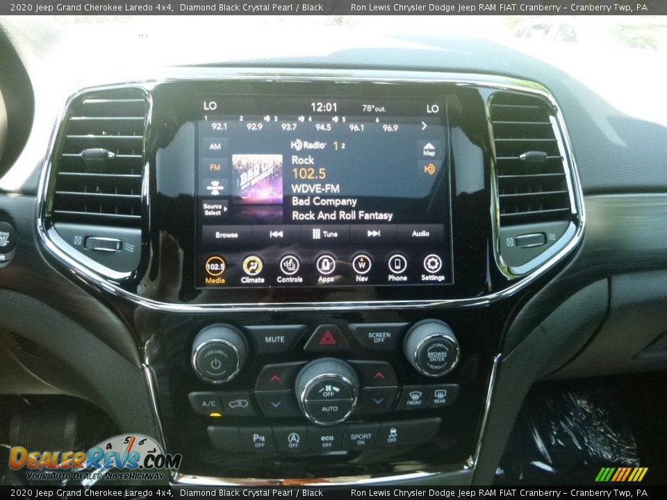 2020 Jeep Grand Cherokee Laredo 4x4 Diamond Black Crystal Pearl / Black Photo #17