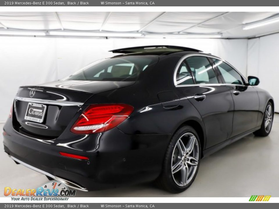 2019 Mercedes-Benz E 300 Sedan Black / Black Photo #3