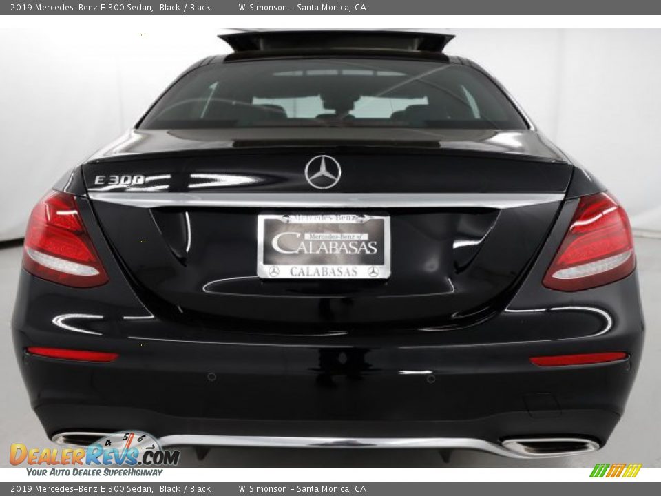 2019 Mercedes-Benz E 300 Sedan Black / Black Photo #4