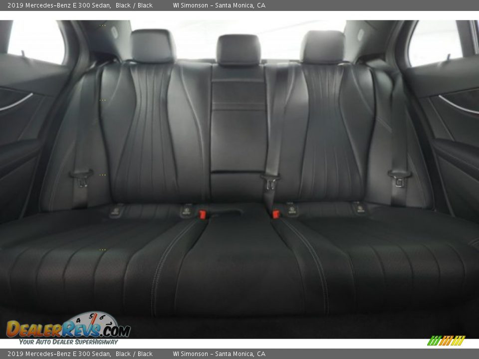 2019 Mercedes-Benz E 300 Sedan Black / Black Photo #15
