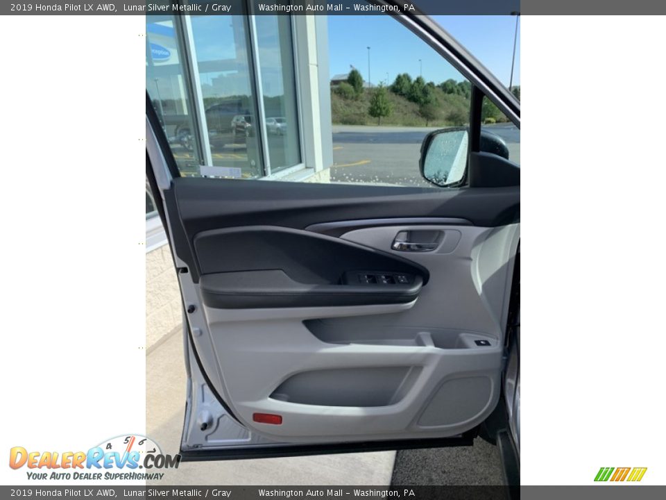 2019 Honda Pilot LX AWD Lunar Silver Metallic / Gray Photo #10