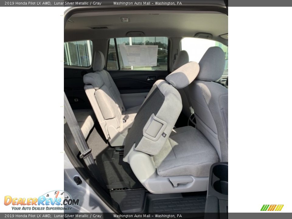 2019 Honda Pilot LX AWD Lunar Silver Metallic / Gray Photo #26